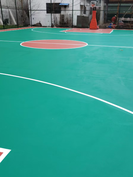 荷塘 球场长期使用易出现地面开裂
